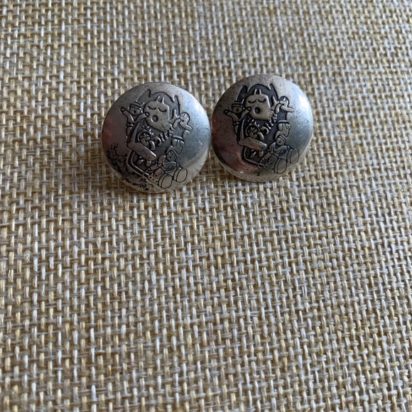 Native American storyteller earrings, pierced. - Picture 5 of 5